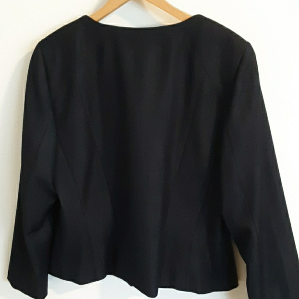SOLD- NWOT Dark Grey Tahari Zipper Office Blazer - Picture 6 of 7